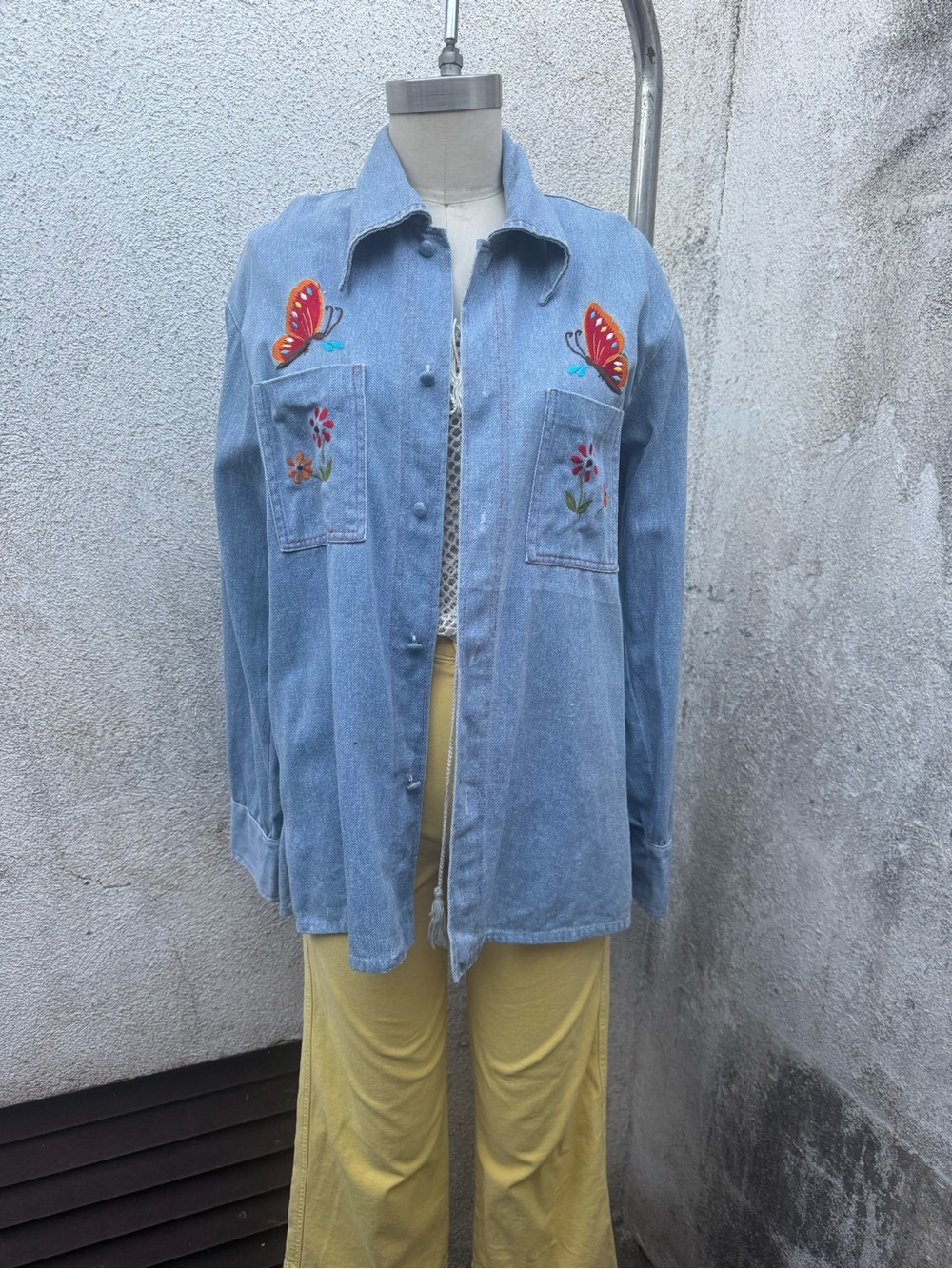 1970 Light Wash Denim Button-Up Jacket with Butterfly Embroidery